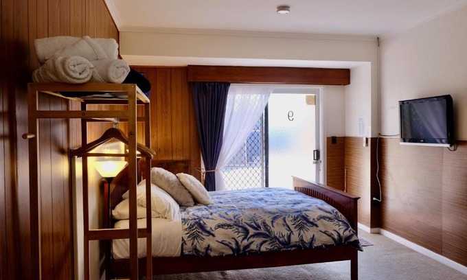 Lakes Entrance Hotel | Lakes Bamboo Motel