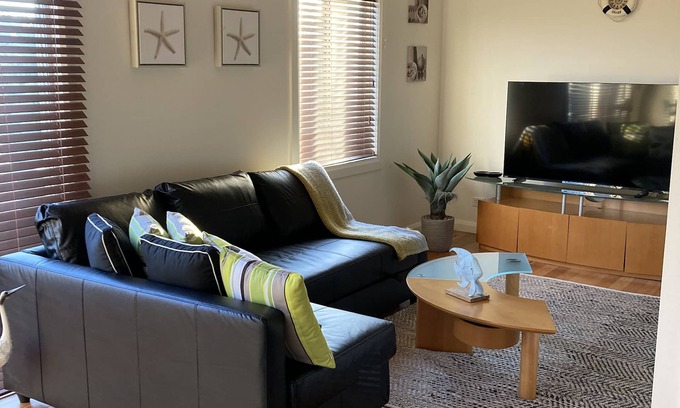 Lakes Entrance Casa | Lakes Hide Away - Relax and Enjoy Lakes Entrance