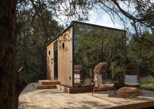 Bastrop Casa | Lakeside ÖÖD Mirror Cabin #1 - Nature Getaway