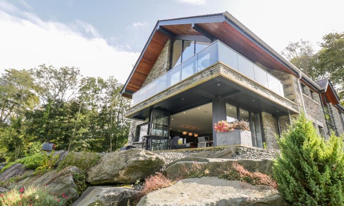 Windermere Casa | Lakeside at Louper Weir