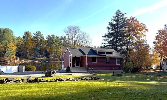 Laconia Casa | Lakeside Bliss at Pickerel Cove