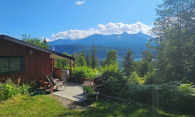 Kaslo Cabina | Lakeside Bungalow Cabin at Paradise Hills