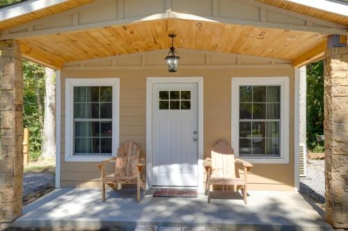 Trenton Casa | Lakeside Cabin with Kayaks Near Cloudland Canyon!