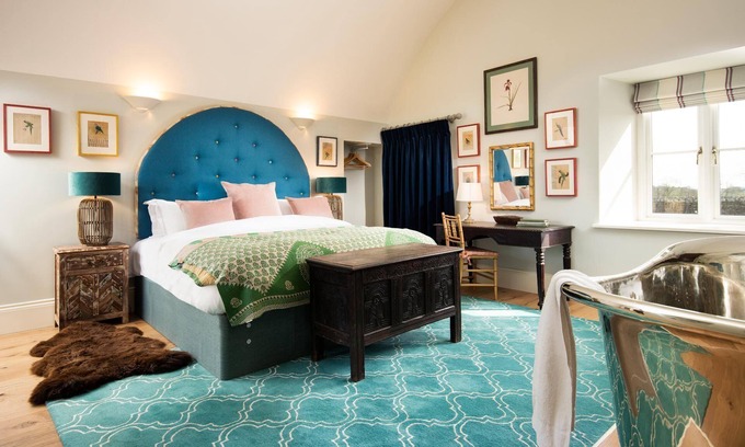 Capheaton Cabaña | Lakeside Cottage, Emily in Capheaton, Northumberland - sleeping 2 guests in one bedroom