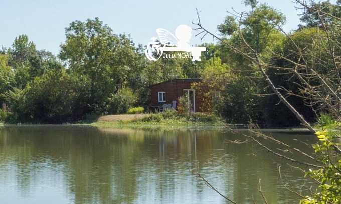 Le Langon Apartamento | LAKESIDE COTTAGE
