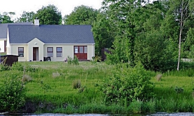 Kesh Cabaña | En Lakeside Cottage Kesh con vistas panorámicas sobre Lough Erne,