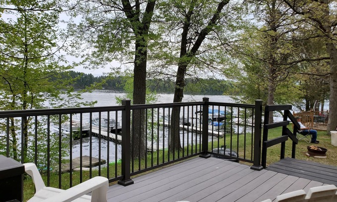 Spooner Cabaña | Lakeside Cottage!