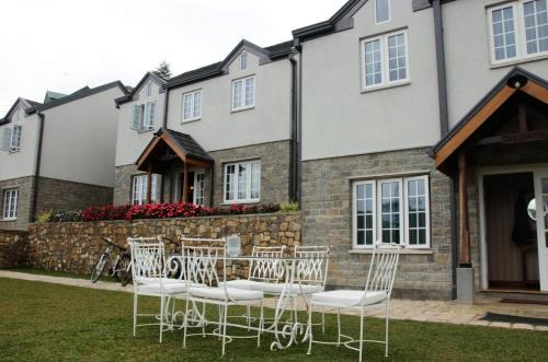 Nuwara Eliya Villa | Lakeside Cottages