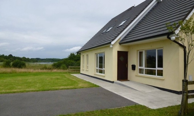 Belturbet Casa | Bungalow buhardilla junto al lago