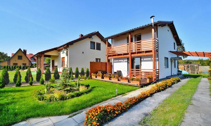 Borne Sulinowo Casa | Casa vacacional con jardםn en Dabrowica