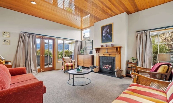 Frankton Casa | Lakeside Indulgence on Wilmot
