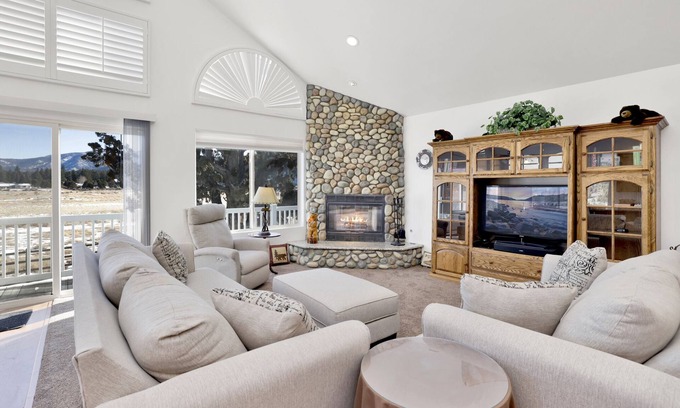 North Estates Chalet De Esquí | Lakeside Relaxation at Big Bear Cozy Hideaway Chalet