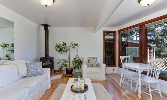 Eastside Santa Cruz Apartamento | Lakeside Retreat
