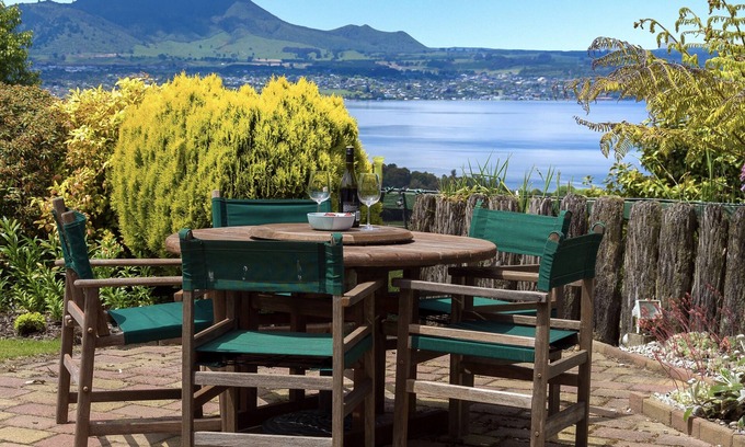 Taupo Cabaña | Retiro Laketop - Acacia Bay Holiday Home