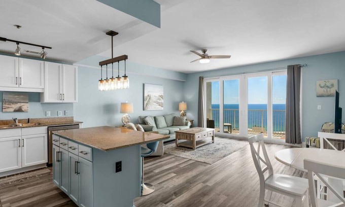Panama City Beach Condominio | Laketown Wharf Unit 1914