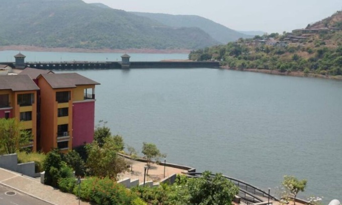 Lavasa Apartamento | Lakeview 2-bedroom apartment with AC in Lavasa