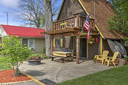 Lakeview Casa | Lakeview A-Frame Steps to Marina and Old Field Beach