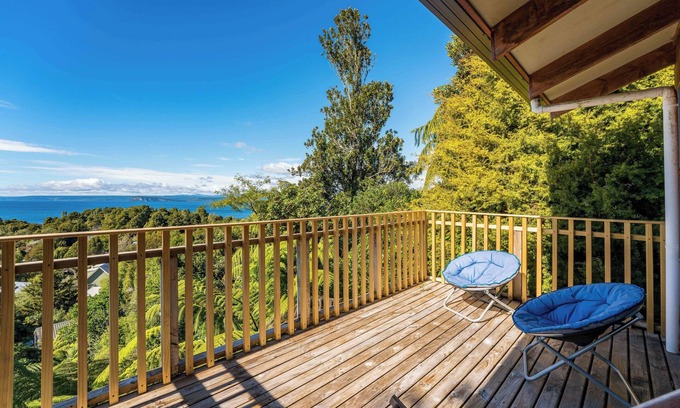 Pukawa Casa | Lakeview Bush Hideaway - Pukawa Holiday Home