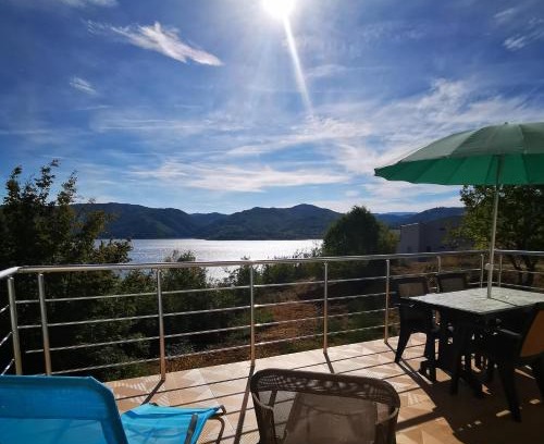 Dalgopo Chalet De Esquí | Lakeview Estate Chalet