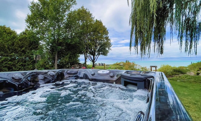 Bluewater Cabaña | Lakeview Hot Tub! - Bedrock Beach House - Private Lake Access
