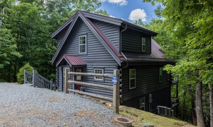 Deep Gap Cabina | Lakin' it Easy!*Waterfront*Modern*Kayaks*Resort*WIFI