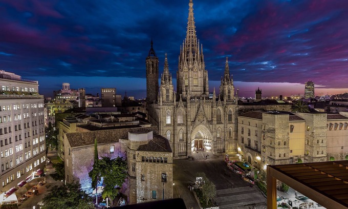 Gothic Quarter Hotel | Lamaro Hotel