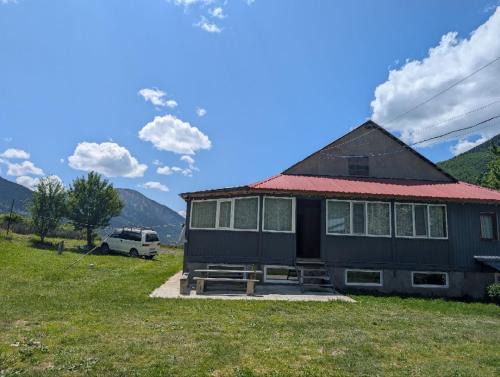 Lalkhori Casa | LAMPAREULA - ლამპარეულა