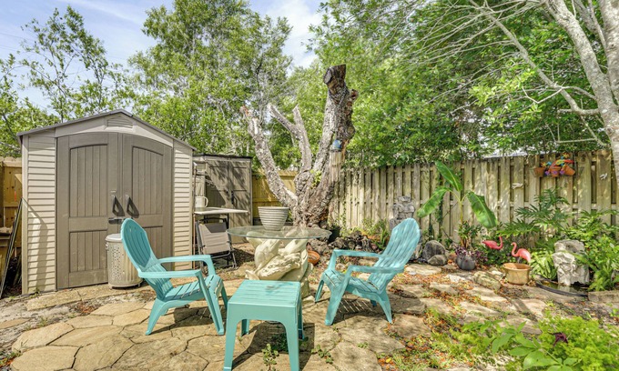 Lanark Village Cabaña | Lanark Village Vacation Rental w/ Outdoor Oasis!