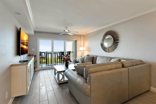 Sunset Beach Casa | Land's End 10-403 Beach Front - Premier