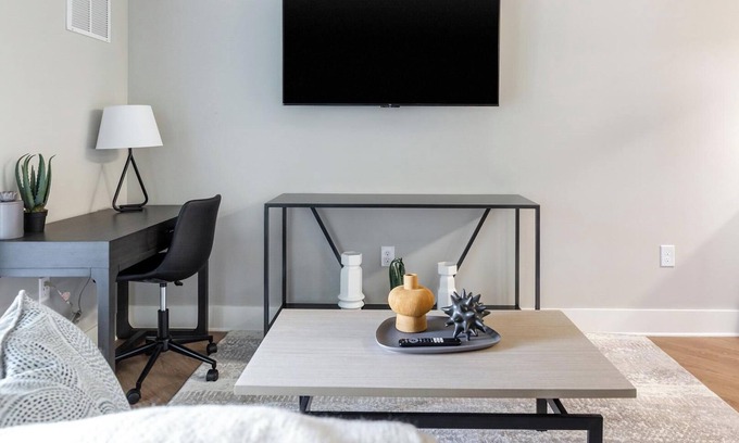 Fort Myers Apartamento | Landing | Amazing 1BD, Gym, Clubhouse