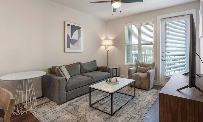 Wetmore Apartamento | Landing | Amazing 1BD, Gym, Clubhouse