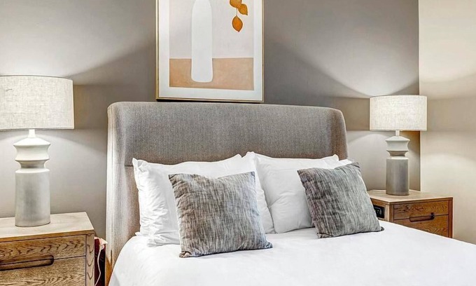 Green Hills Apartamento | Landing at Chowning Square - 3 Bedrooms in Green Hills