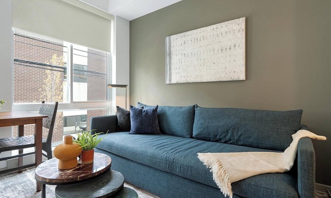 University City Apartamento | Landing at Commons on Ludlow - 1 Bedroom in Uni...