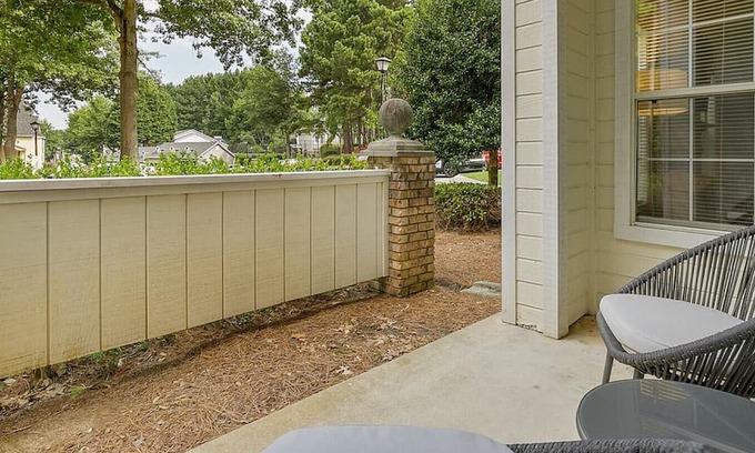 Winston - Salem Apartamento | Landing at Crowne Oaks - 2 Bedrooms in Downtown Winston Salem
