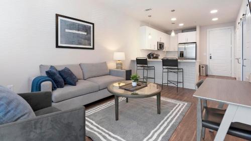 Wetmore Apartamento | Landing at La Tierna - San Antonio Northwest Side
