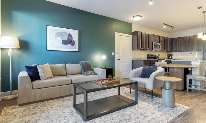 Gruene Apartamento | Landing at Lakeview Villas - 1 Bedroom in New B...
