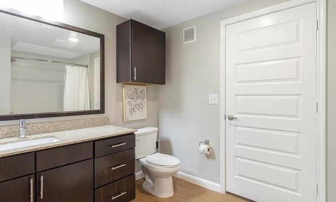 Wetmore Apartamento | Landing at Landmark Grandview - 1 Bedroom in North Central