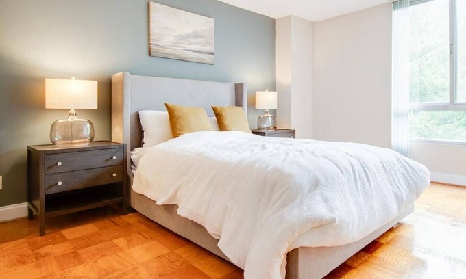 Bethesda Apartamento | Landing at North Park Apartments - 1 Bedroom in Friendship Heights Village