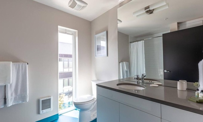 Uptown Apartamento | Landing at Q21 - 1 Bedroom in Northwest Portland