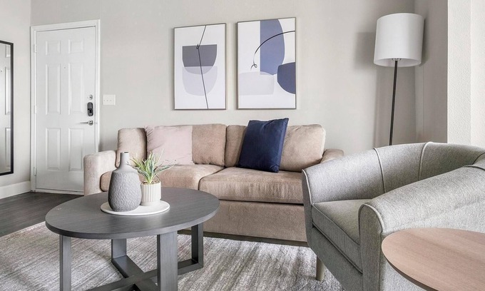 Richmond Apartamento | Landing at Residences at River Park West - 1 Be...