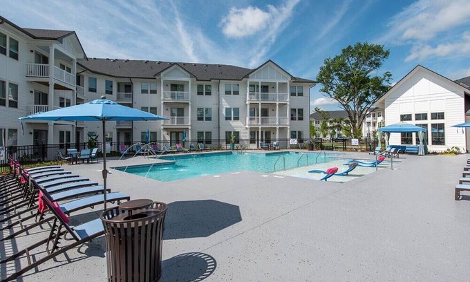 Summerville Apartamento | Landing at Summer Wind - Studio in Ashley Retreat
