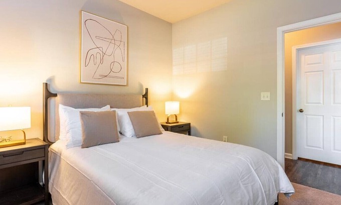 Midlothian Apartamento | Landing at Swift Creek Commons Apartments - 3 Bedrooms in Brandermill
