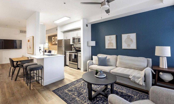 Tempe Apartamento | Landing at Ten01 On The Lake - Studio in Tempe
