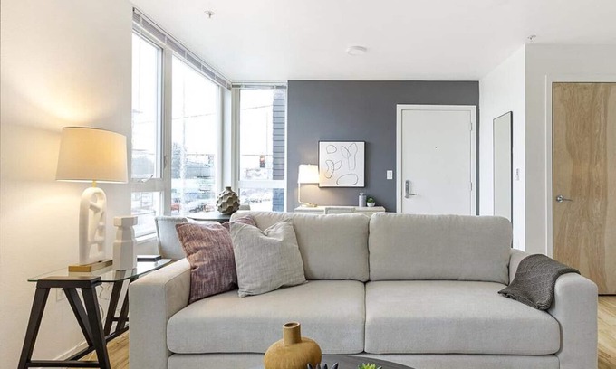 Gresham Apartamento | Landing at The Archibald - 1 Bedroom in Downtown Gresham