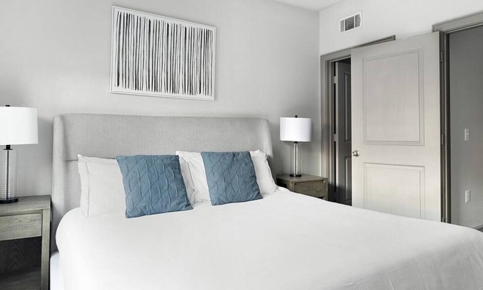 Northeast Carrollton Apartamento | Landing at The Avenues at Carrollton - 2 Bedrooms in Northeast Carrollton