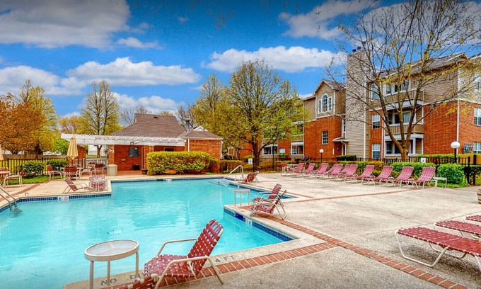 Chicago Apartamento | Landing at The Green at Chevy Chase - 2 Bedrooms in Downtown Buffalo Grove