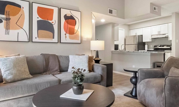 Church Street Apartamento | Landing at The Hub at 934 - 2 Bedrooms in River...