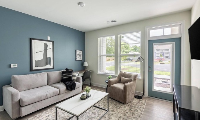 Wilmington Apartamento | Landing at The Parker Leland - 2 Bedrooms in Do...