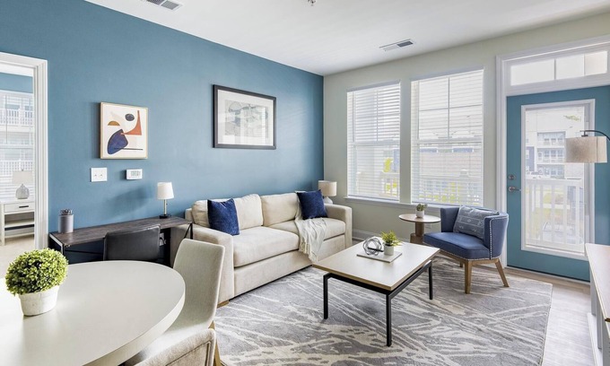 Wilmington Apartamento | Landing at The Parker Leland - 2 Bedrooms in Do.