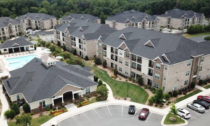 Colfax Apartamento | Landing at The Plantation at Pleasant Ridge - 2 Bedrooms in Downtown Greensboro